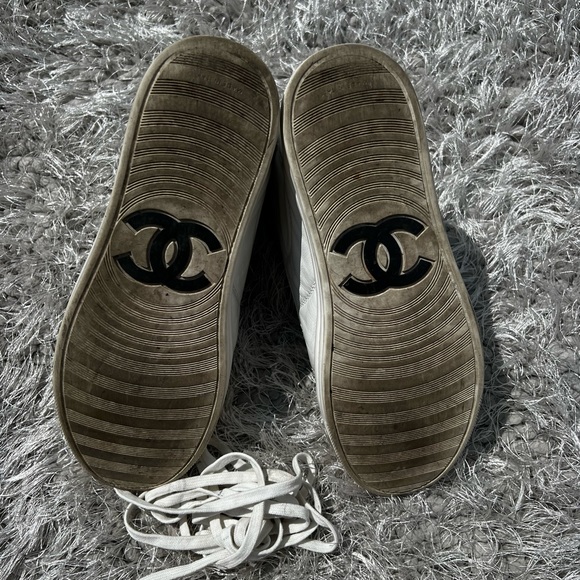 CHANEL ANKLE SNEAKERS - Picture 6 of 10